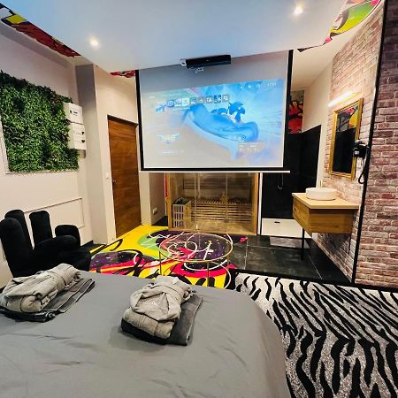 Capsule Street Art - Sauna- Jacuzzi - Playstation 5 - Billard - Netflix - Home Cinema - Terrasse Douai Exterior foto