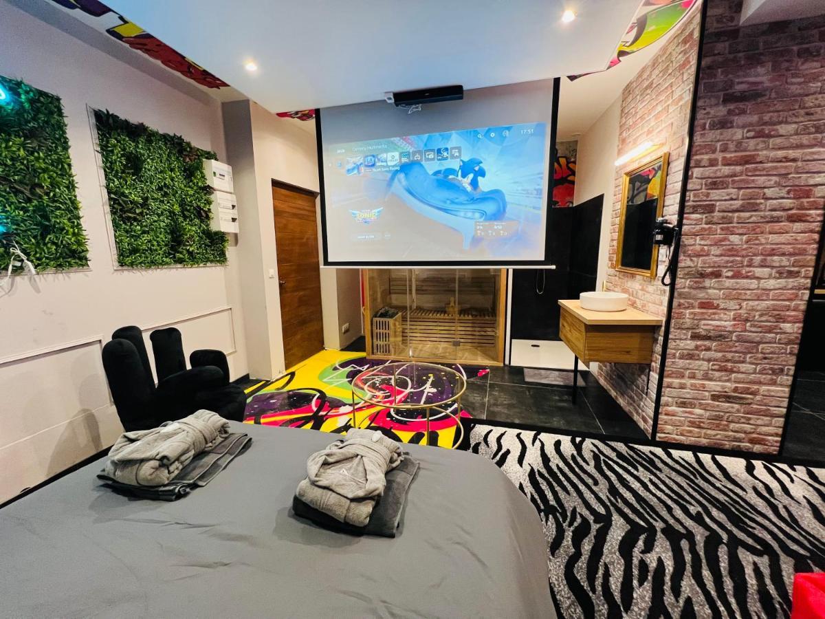 Capsule Street Art - Sauna- Jacuzzi - Playstation 5 - Billard - Netflix - Home Cinema - Terrasse Douai Exterior foto