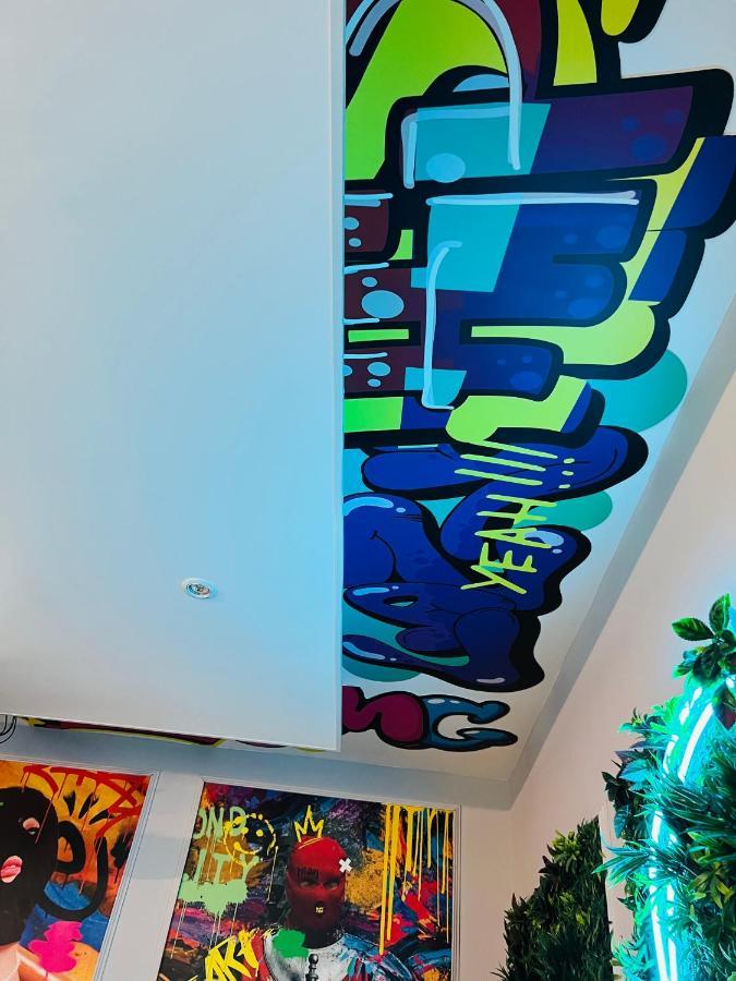 Capsule Street Art - Sauna- Jacuzzi - Playstation 5 - Billard - Netflix - Home Cinema - Terrasse Douai Exterior foto