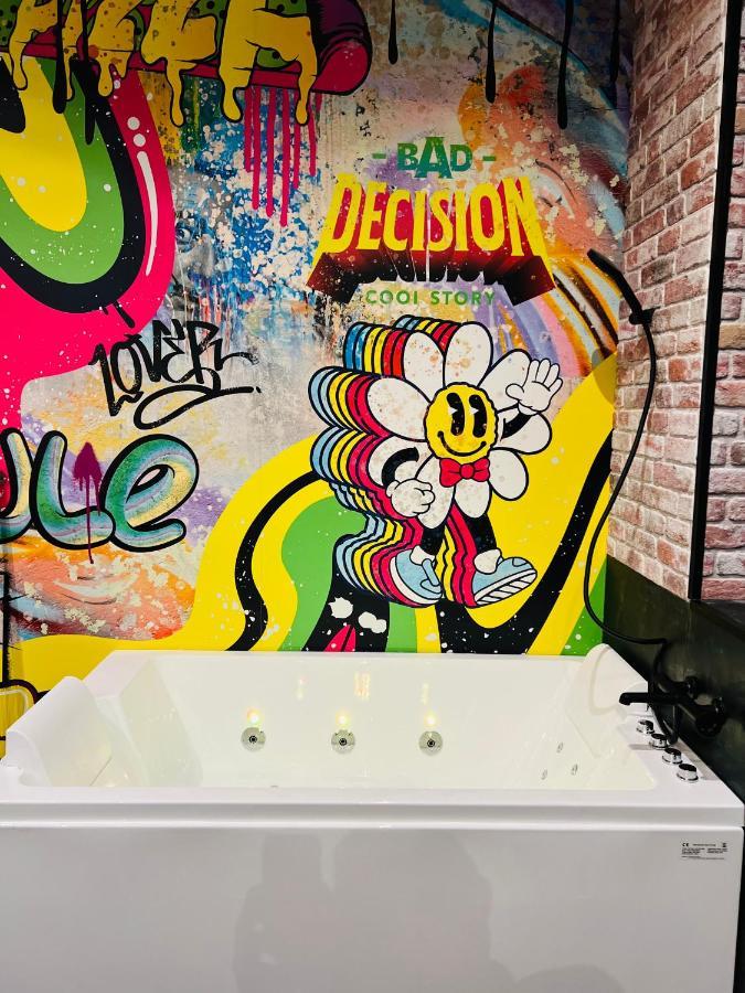 Capsule Street Art - Sauna- Jacuzzi - Playstation 5 - Billard - Netflix - Home Cinema - Terrasse Douai Exterior foto
