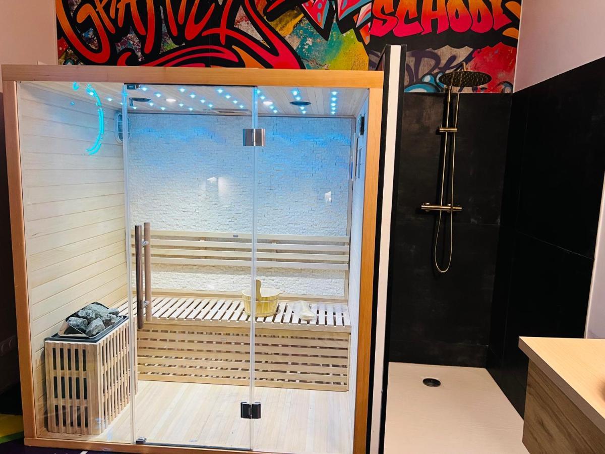 Capsule Street Art - Sauna- Jacuzzi - Playstation 5 - Billard - Netflix - Home Cinema - Terrasse Douai Exterior foto