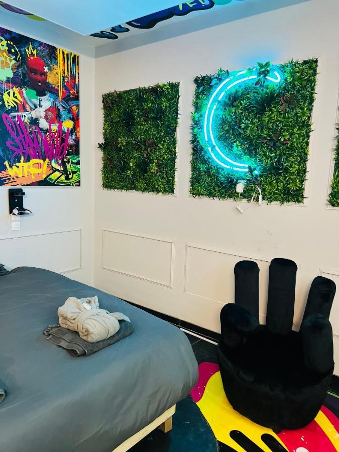 Capsule Street Art - Sauna- Jacuzzi - Playstation 5 - Billard - Netflix - Home Cinema - Terrasse Douai Exterior foto